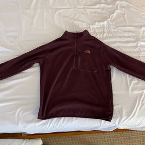 North Face Lightweight Quarter Zip Sweater